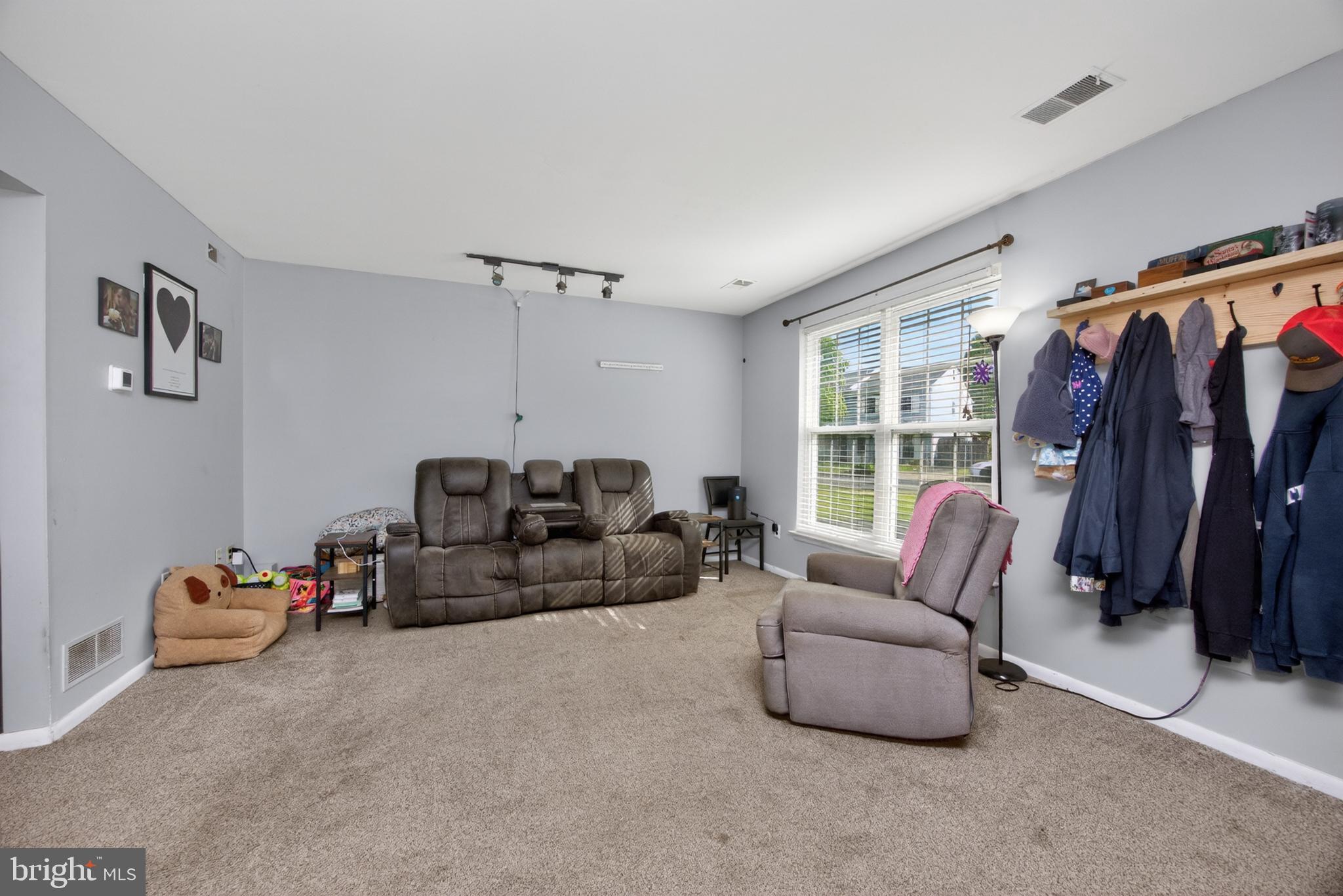 CEDAR GROVE ESTS - Residential