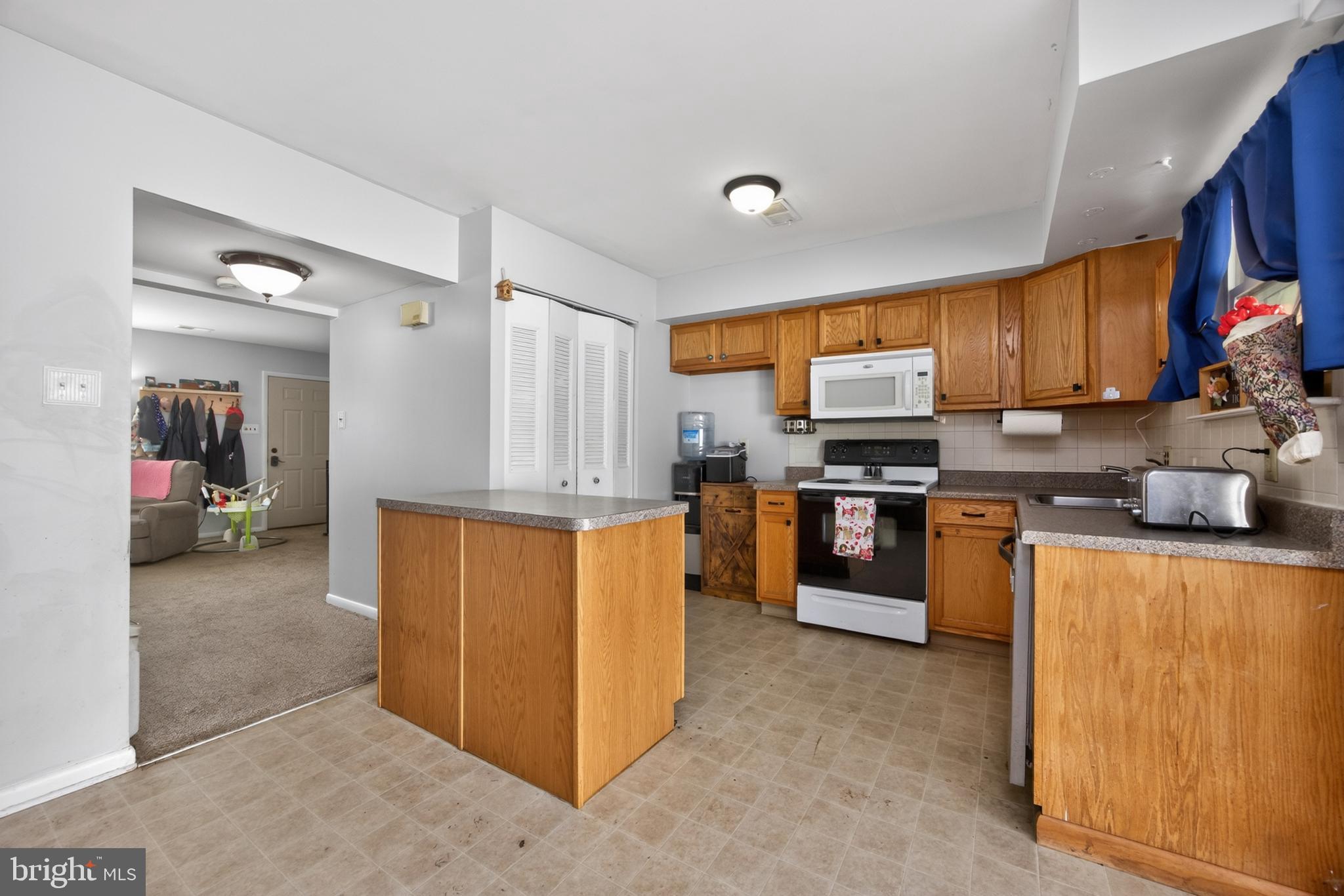 CEDAR GROVE ESTS - Residential