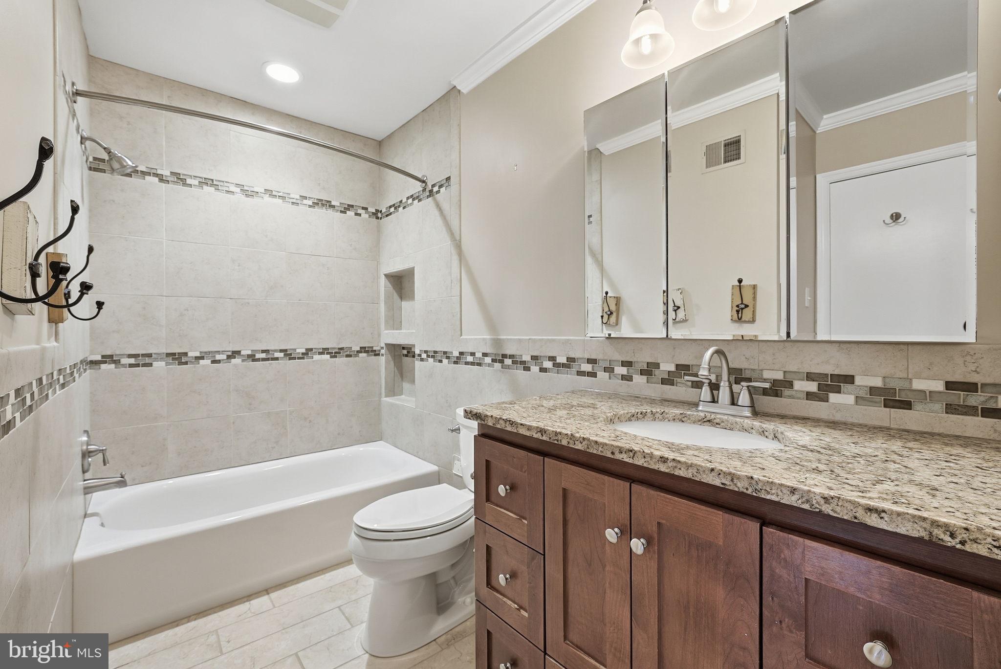 DEEPWOOD - Residential