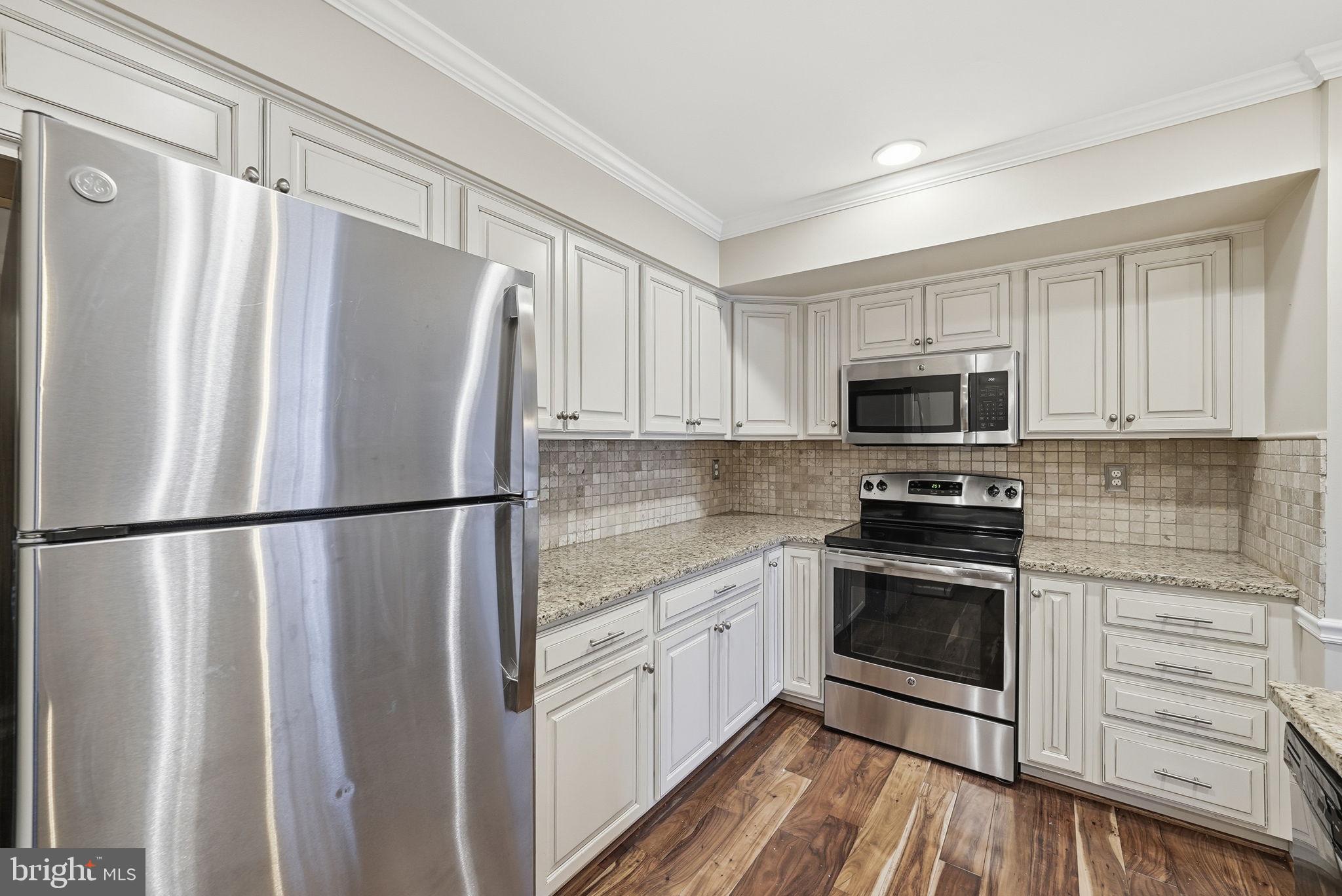 DEEPWOOD - Residential