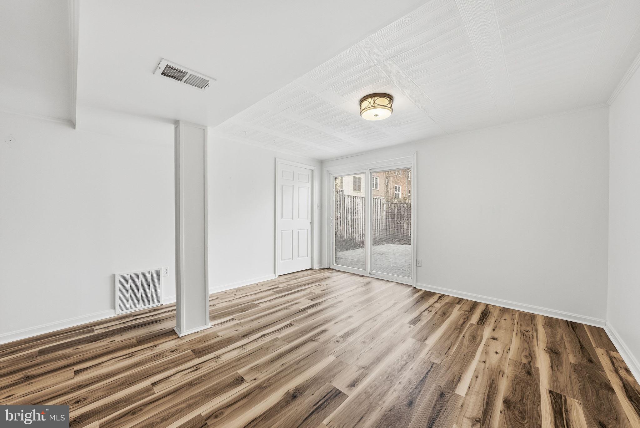 DEEPWOOD - Residential