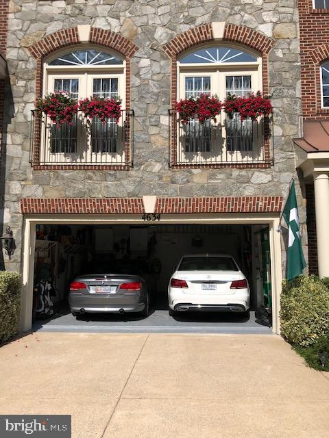 ASPEN HILL - Residential