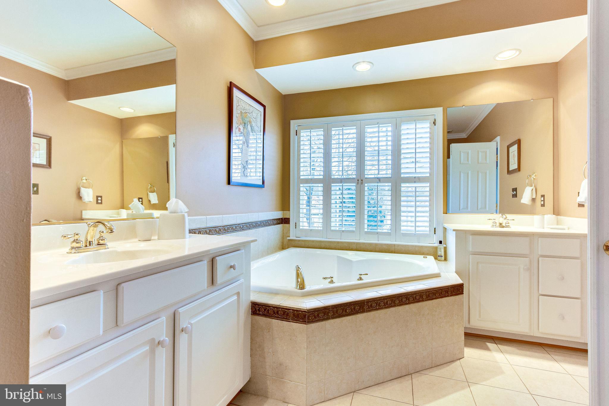 ASPEN HILL - Residential