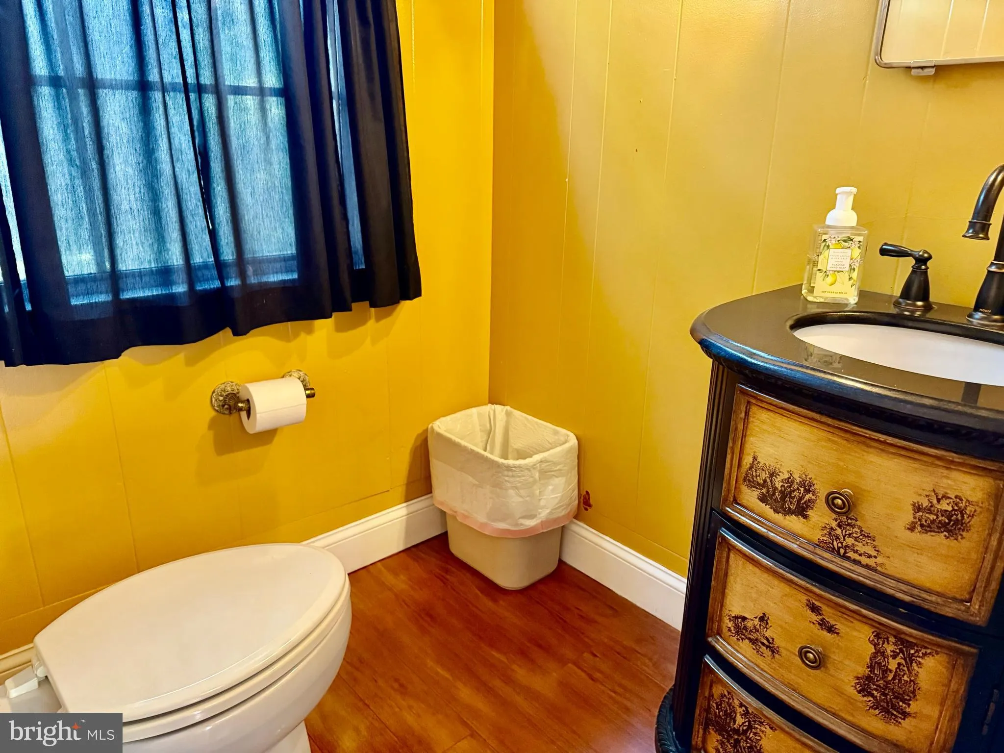 Woodbury, New Jersey 08096, United States, 5 Bedrooms Bedrooms, ,4 BathroomsBathrooms,Residential,Active,40605