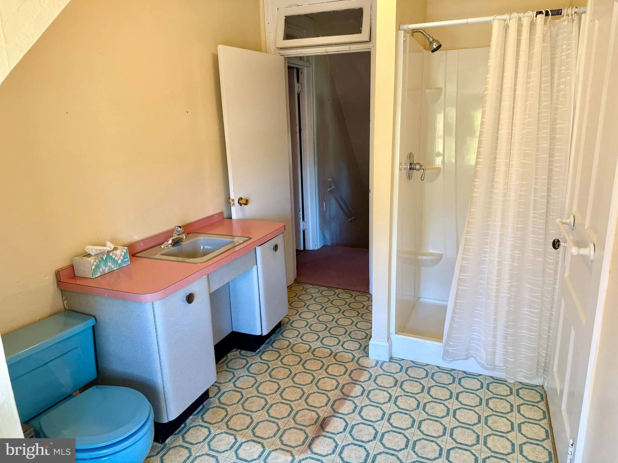 Woodbury, New Jersey 08096, United States, 5 Bedrooms Bedrooms, ,4 BathroomsBathrooms,Residential,Active,40605