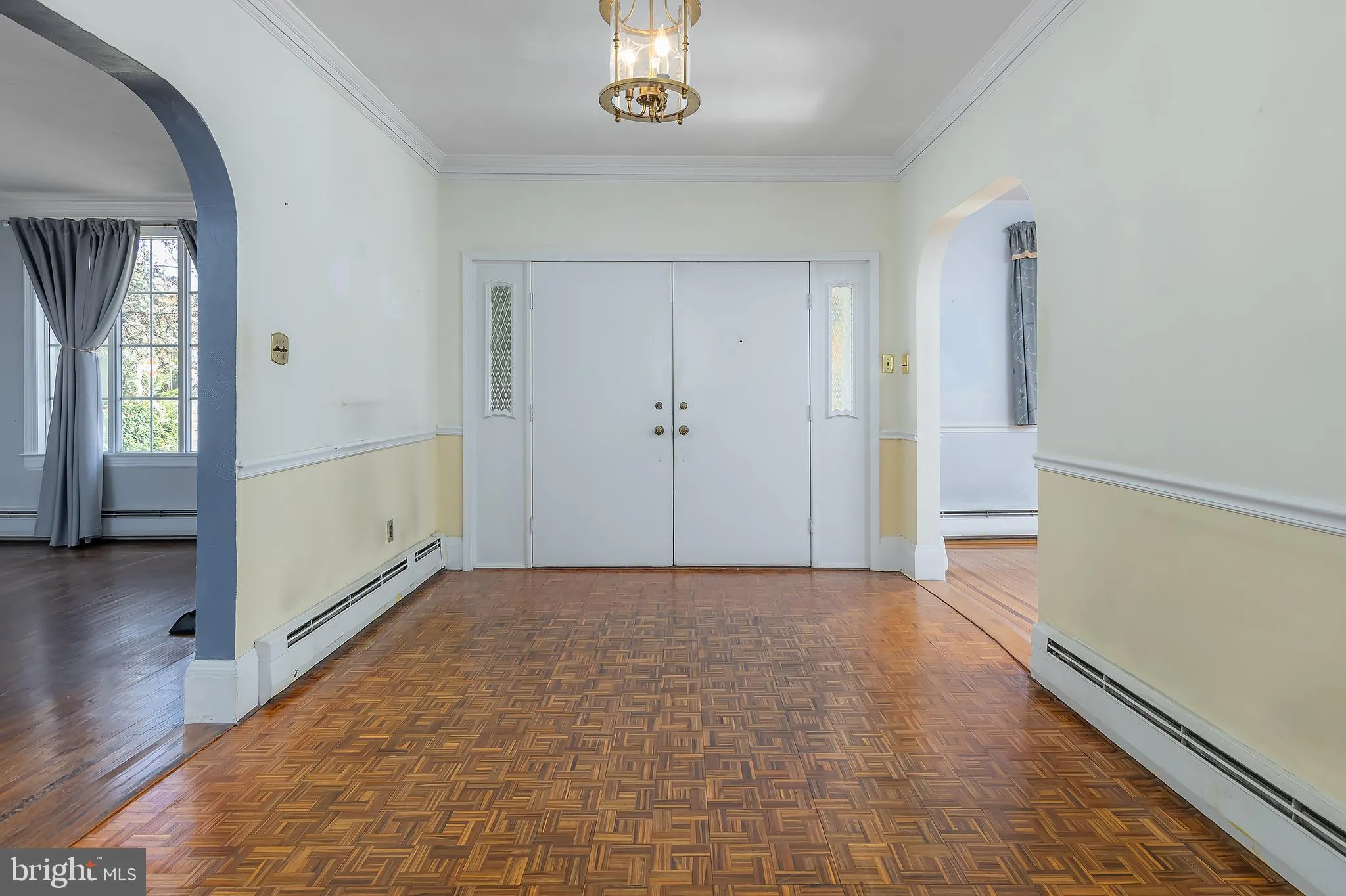 Woodbury, New Jersey 08096, United States, 5 Bedrooms Bedrooms, ,4 BathroomsBathrooms,Residential,Active,40605