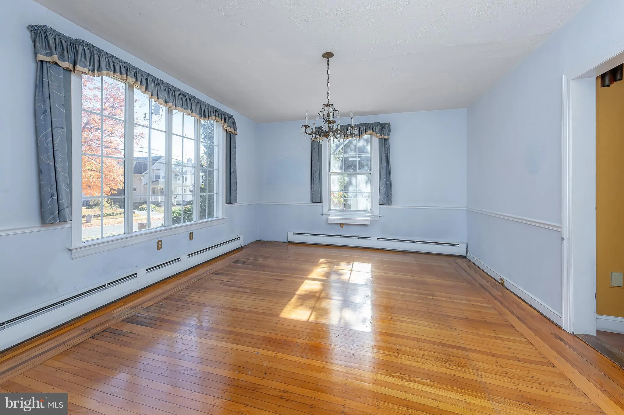 Woodbury, New Jersey 08096, United States, 5 Bedrooms Bedrooms, ,4 BathroomsBathrooms,Residential,Active,40605