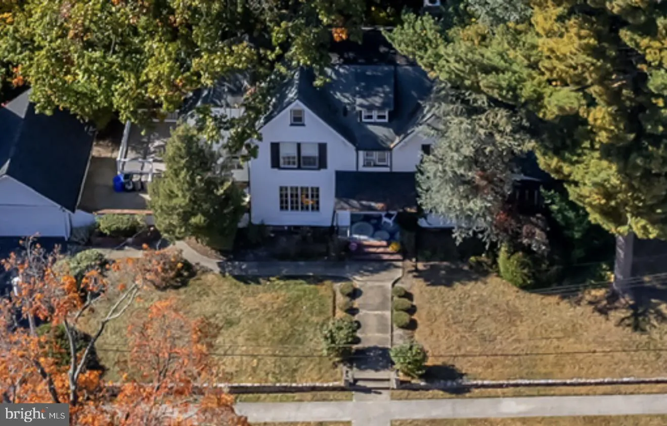 Woodbury, New Jersey 08096, United States, 5 Bedrooms Bedrooms, ,4 BathroomsBathrooms,Residential,Active,40605