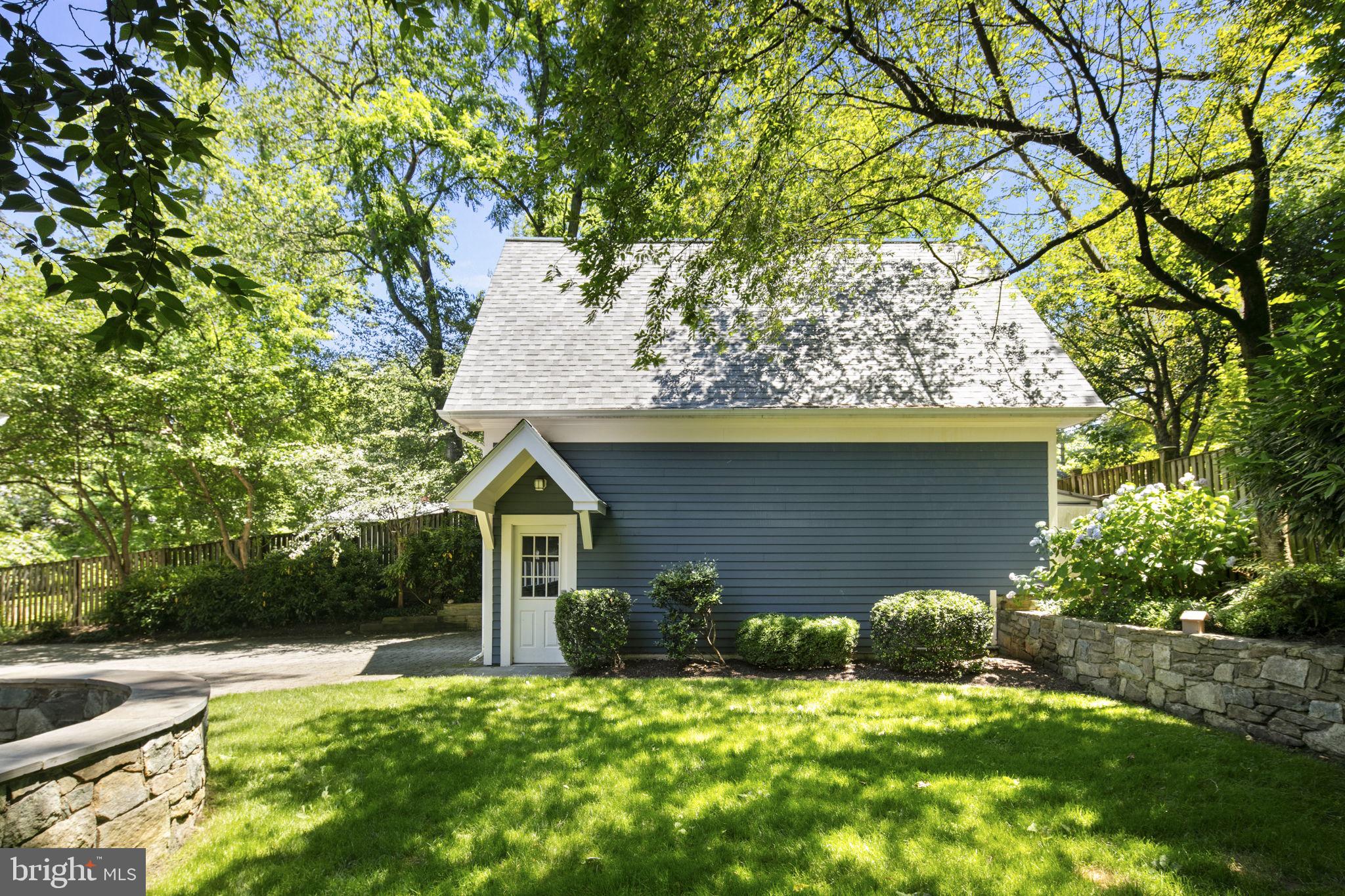 MAYWOOD - Residential