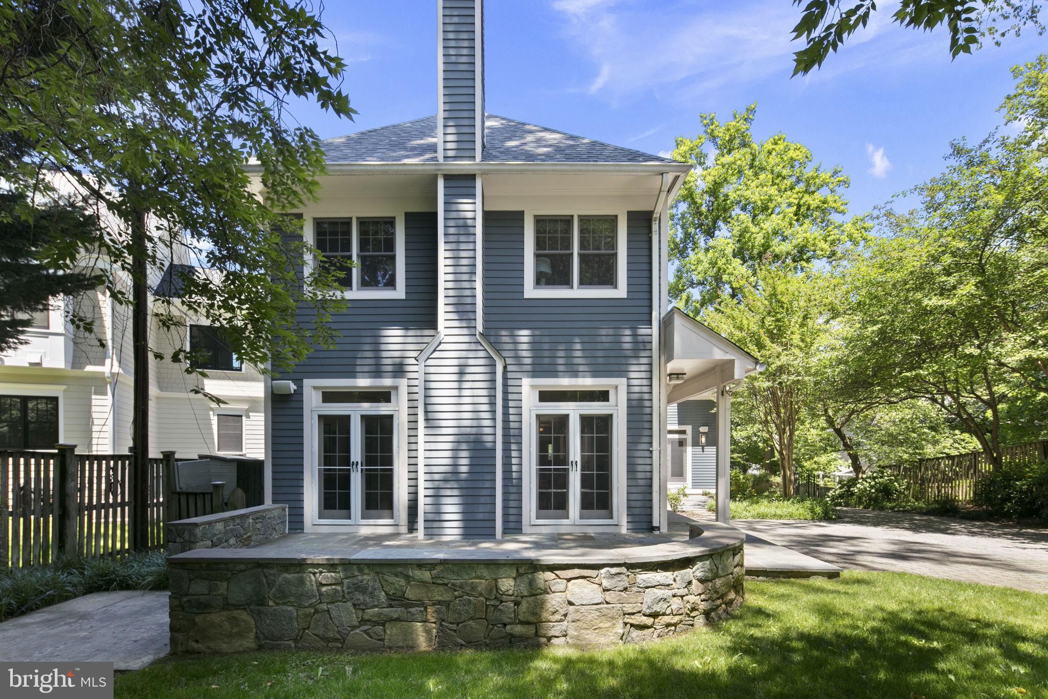 MAYWOOD - Residential