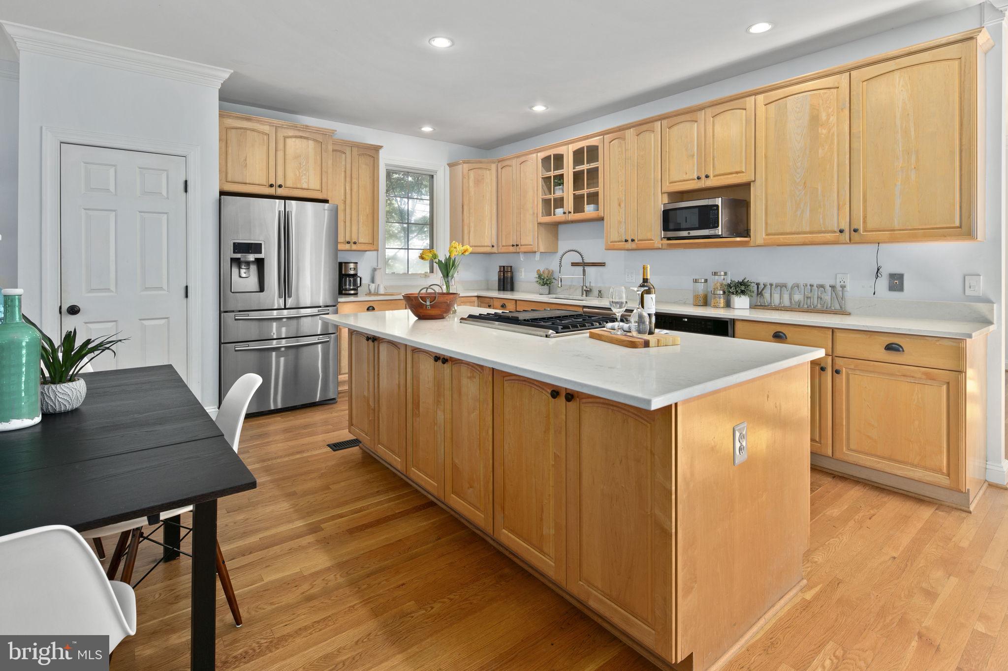 MAYWOOD - Residential