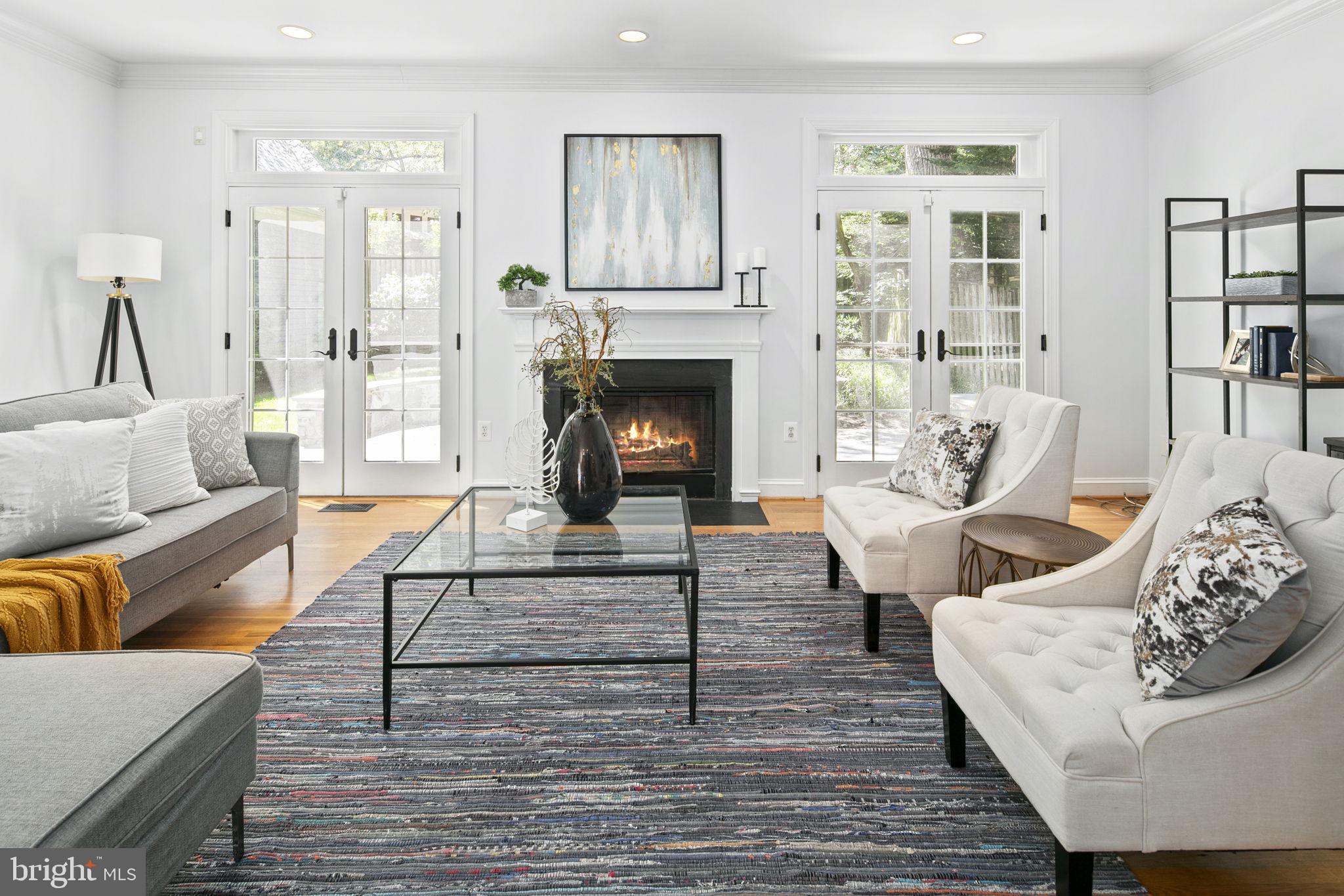 MAYWOOD - Residential