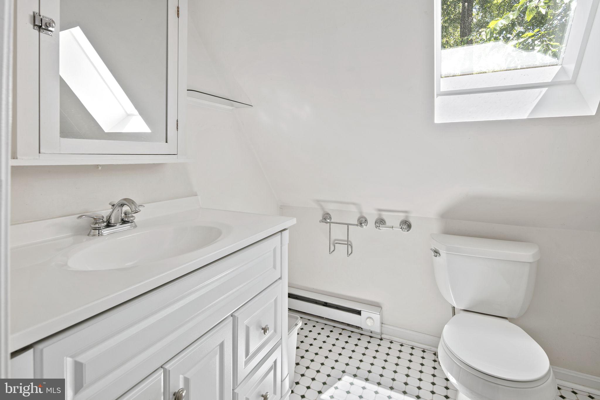 MAYWOOD - Residential