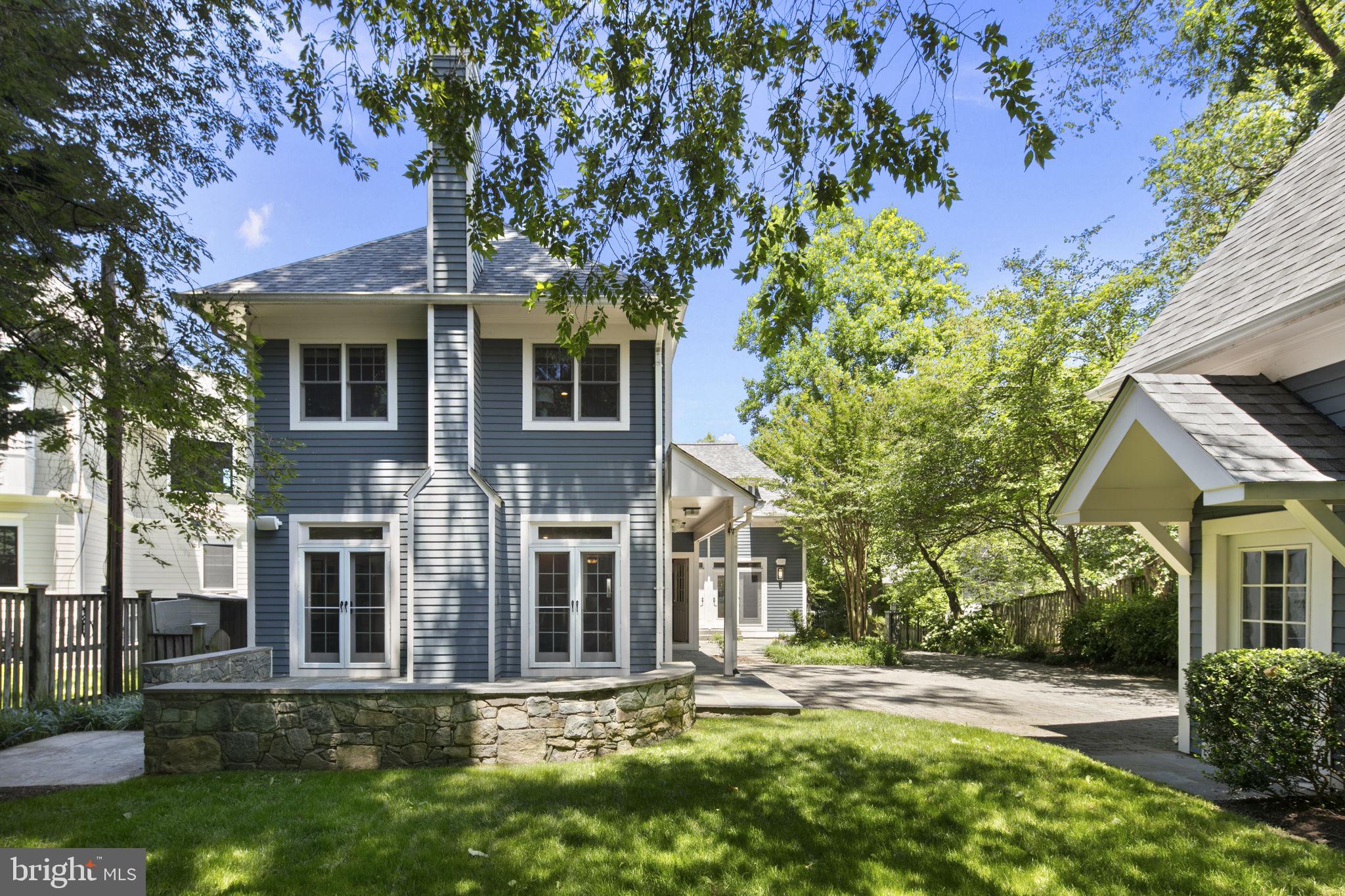 MAYWOOD - Residential