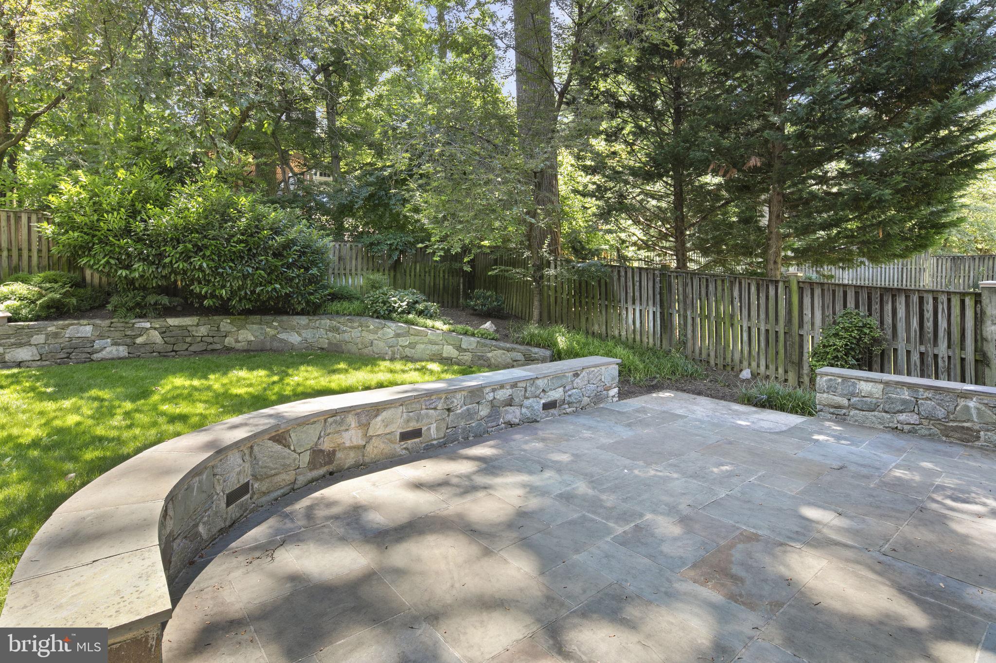 MAYWOOD - Residential