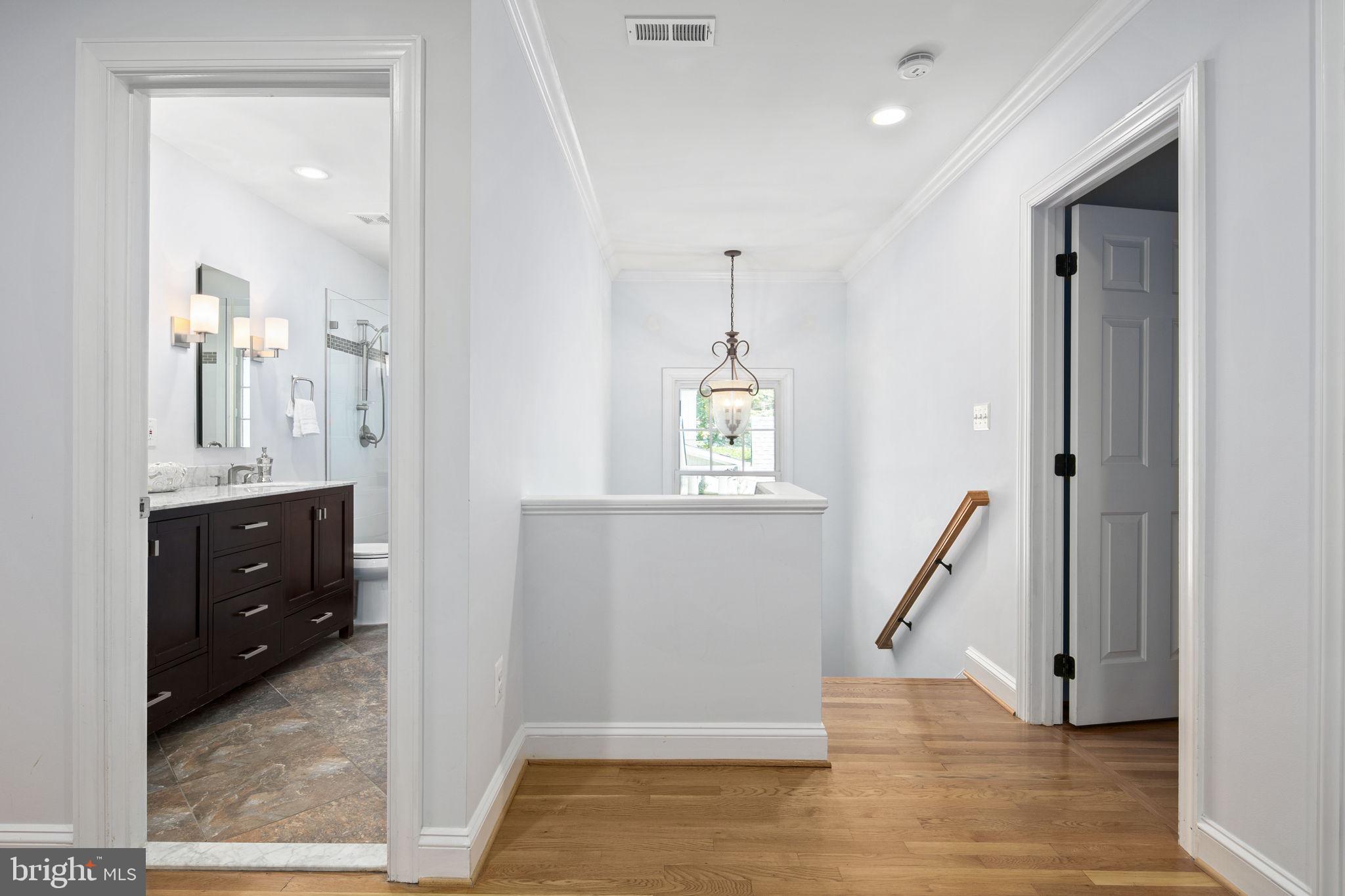 MAYWOOD - Residential