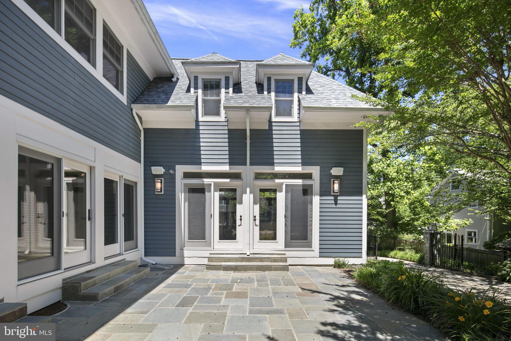 MAYWOOD - Residential