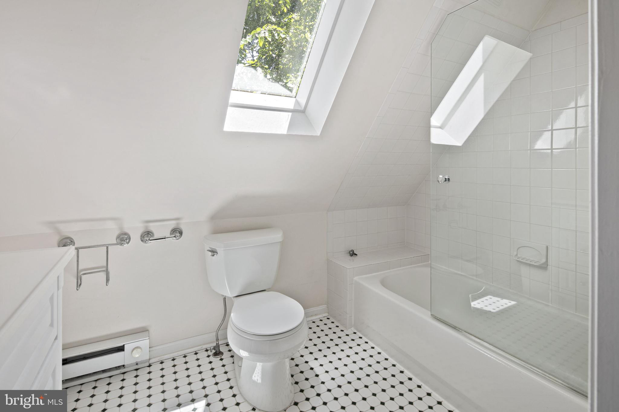 MAYWOOD - Residential