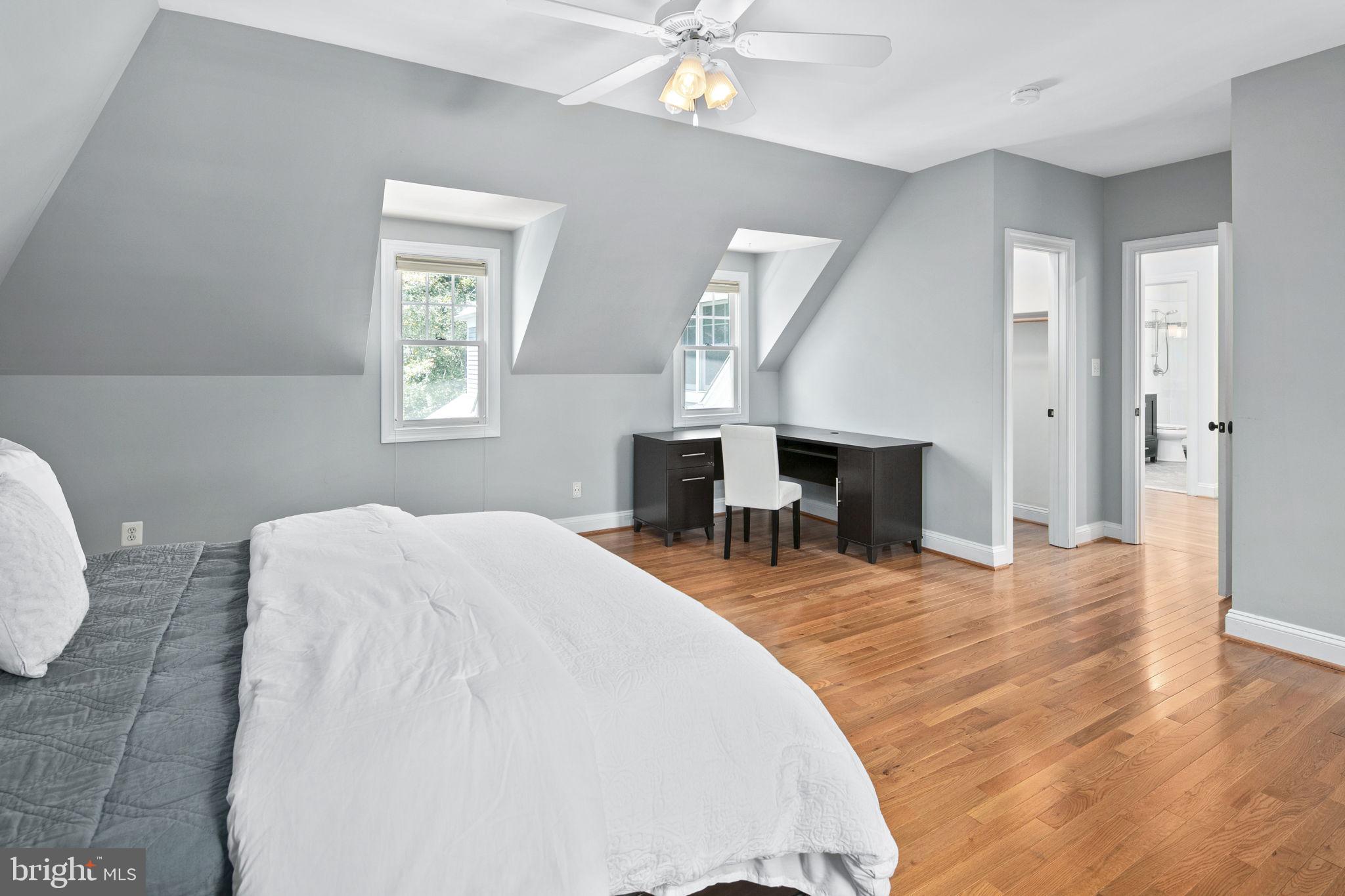 MAYWOOD - Residential