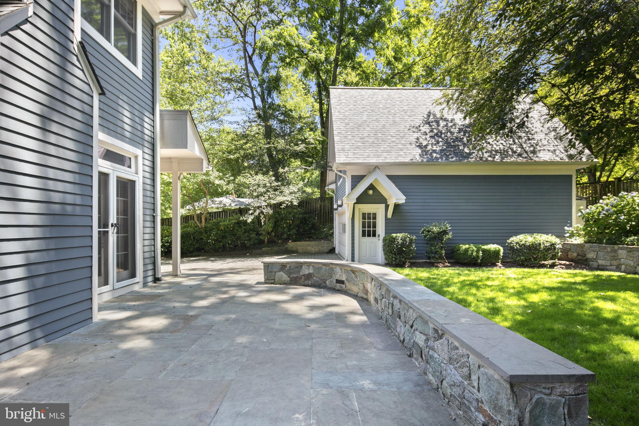 MAYWOOD - Residential