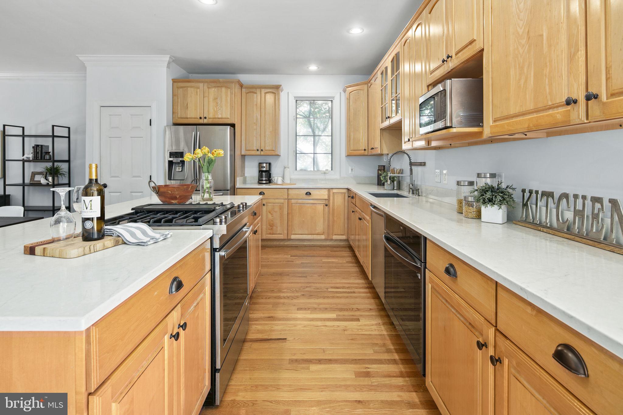 MAYWOOD - Residential