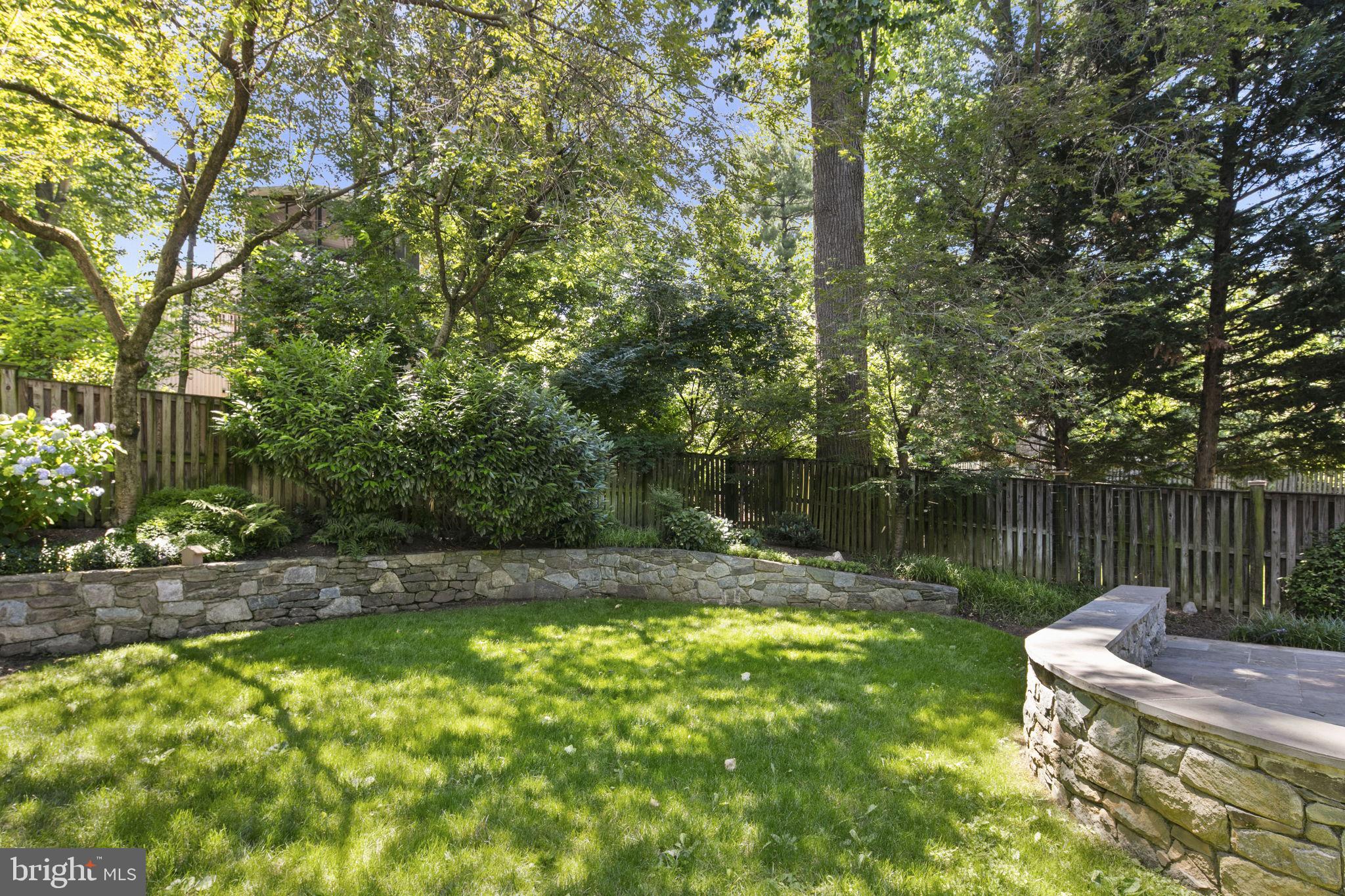 MAYWOOD - Residential