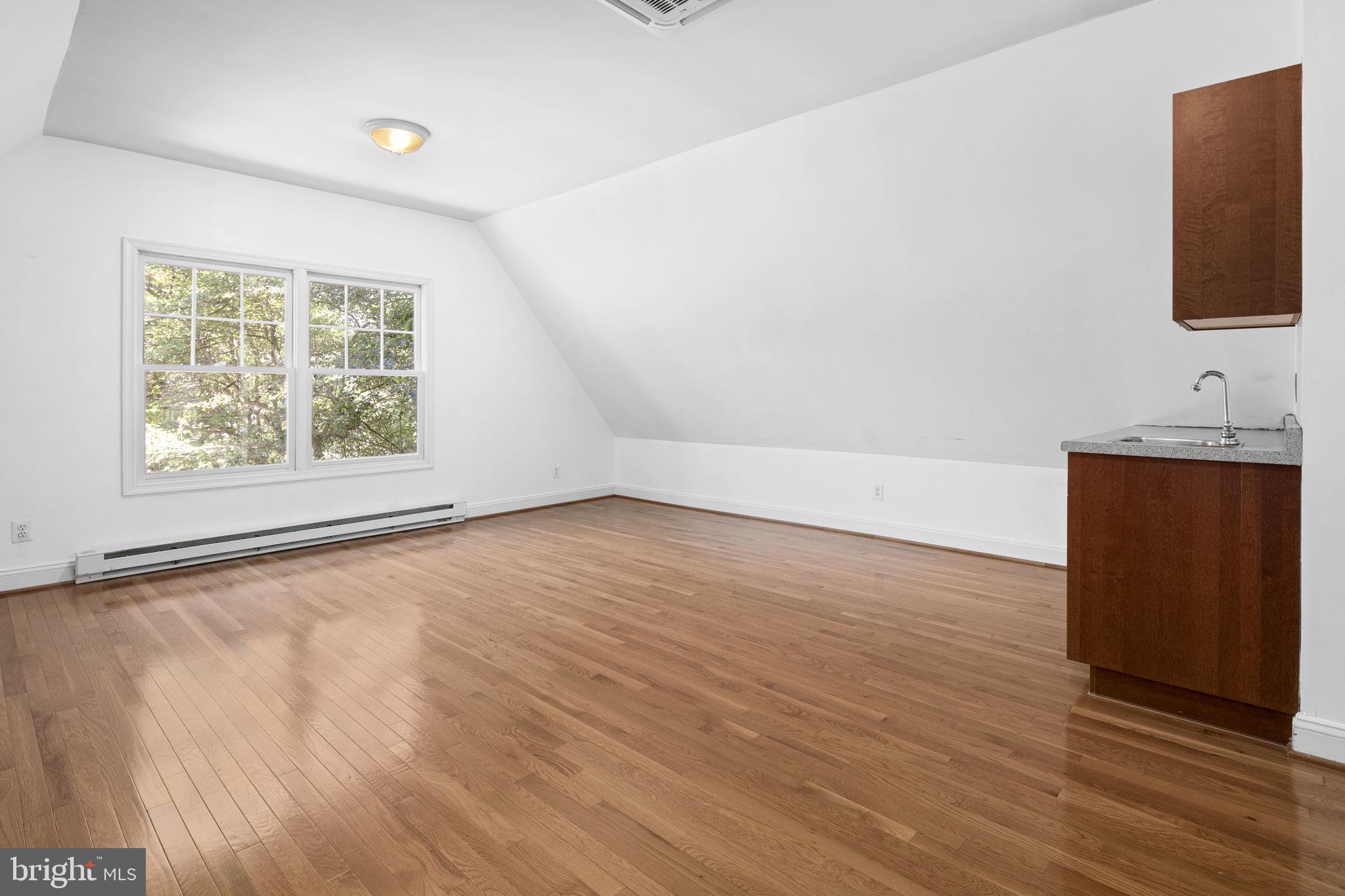 MAYWOOD - Residential