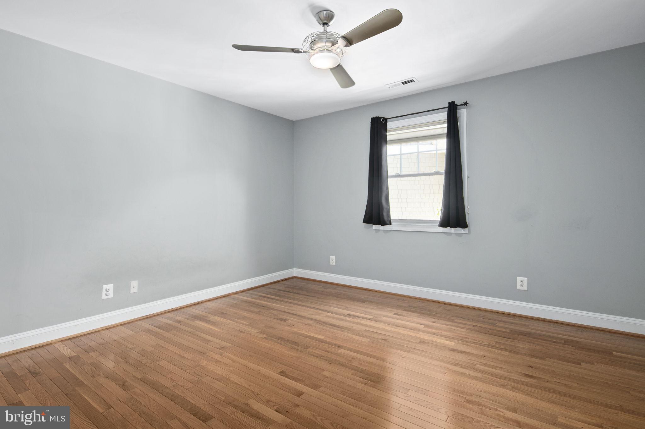 MAYWOOD - Residential