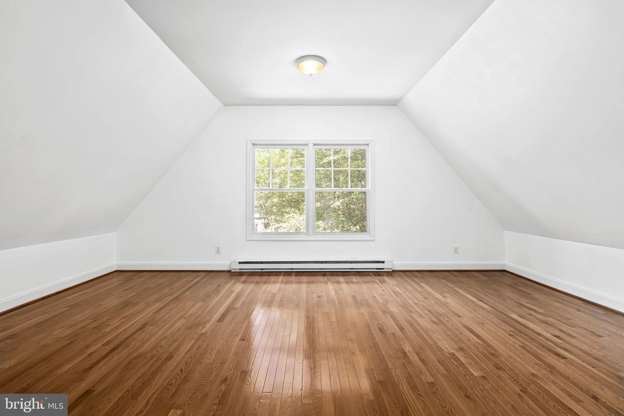 MAYWOOD - Residential