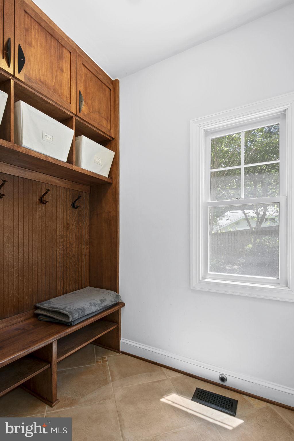 MAYWOOD - Residential