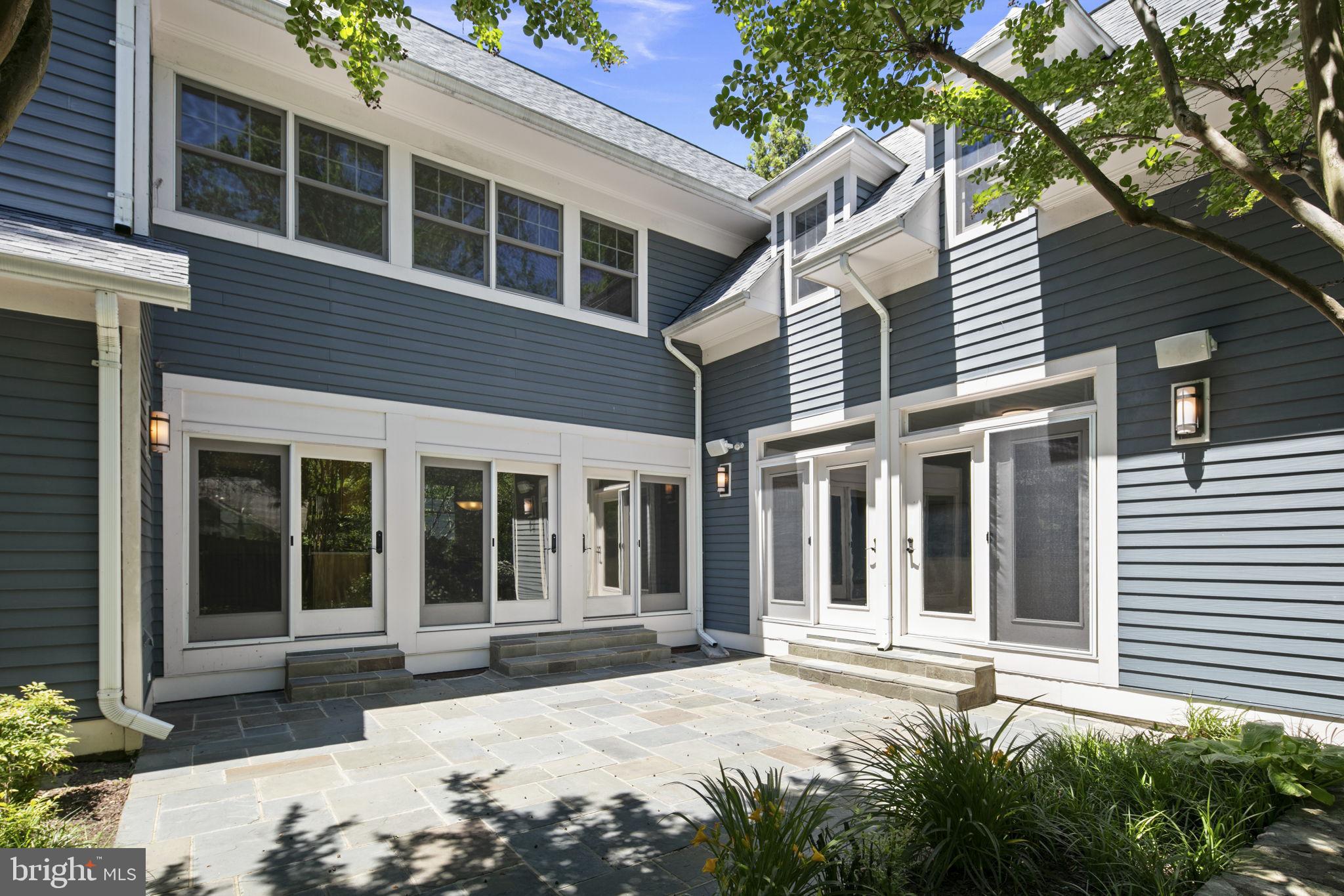 MAYWOOD - Residential