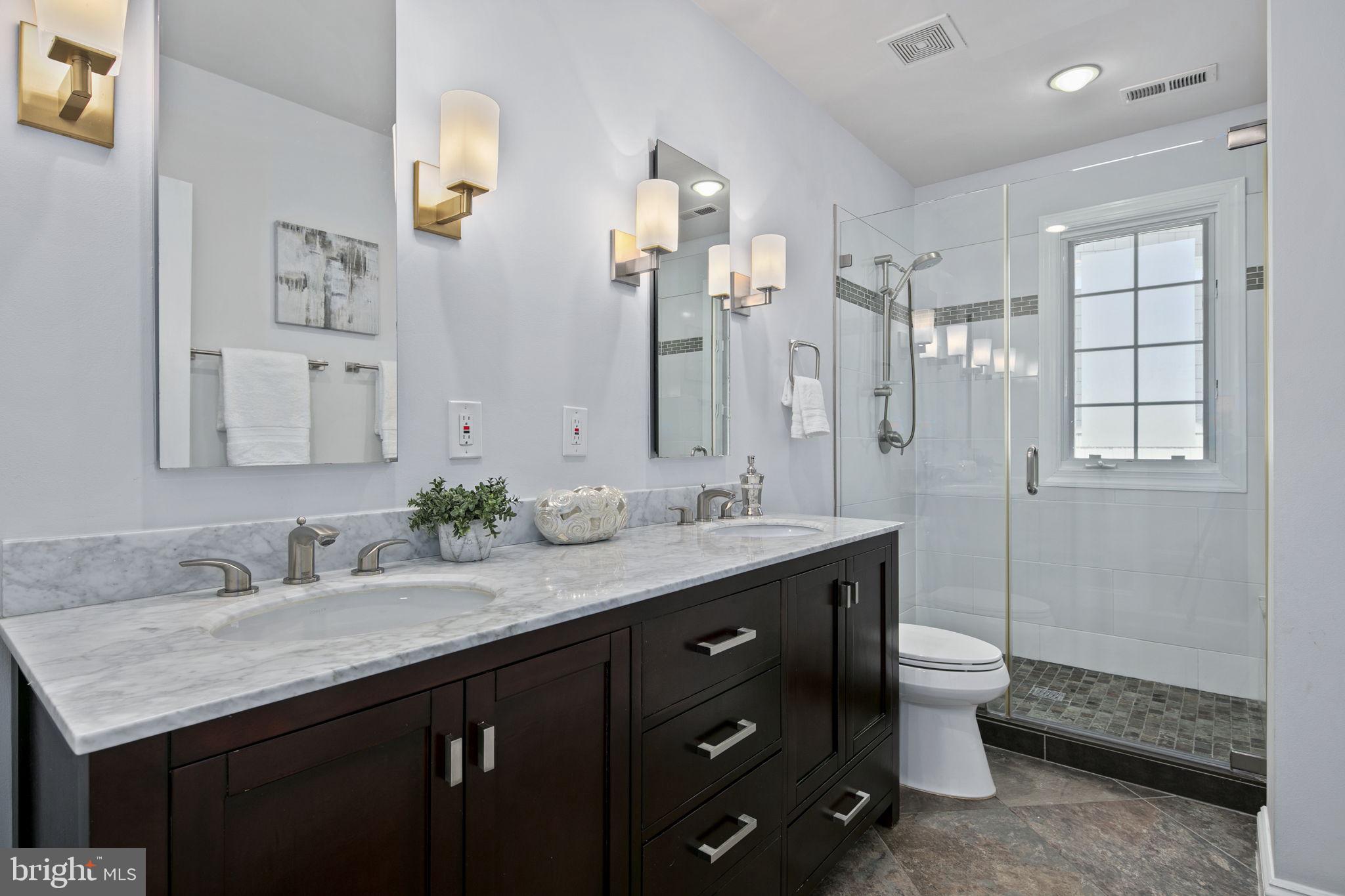 MAYWOOD - Residential