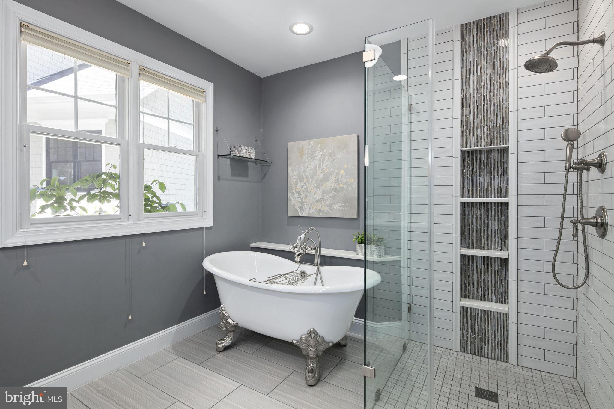 MAYWOOD - Residential