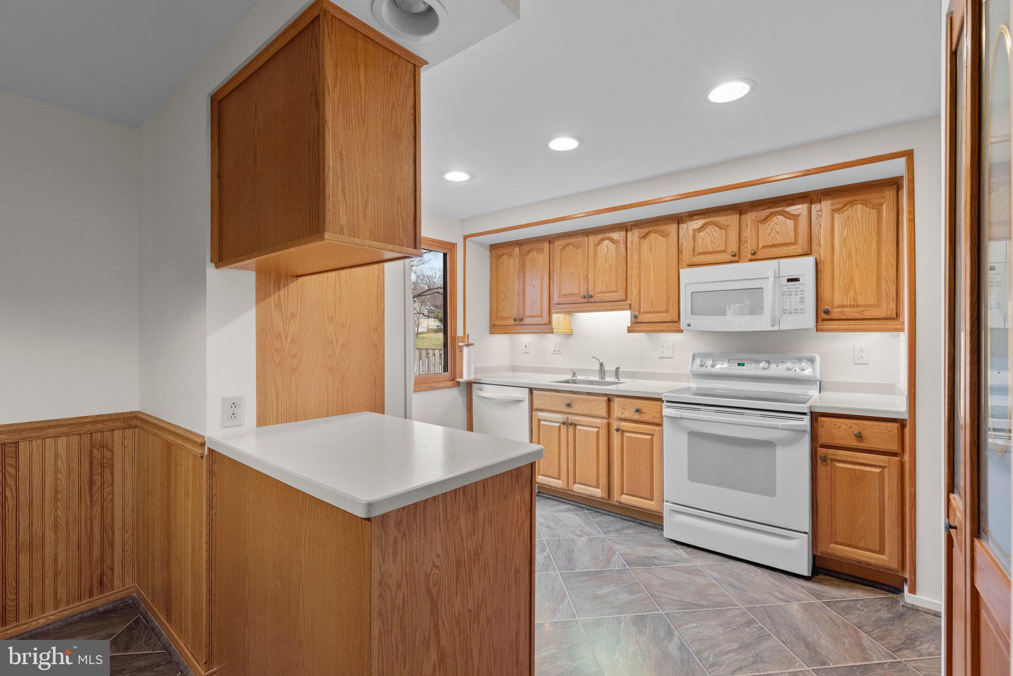 VILLAGE OF OWEN BROWN - Residential