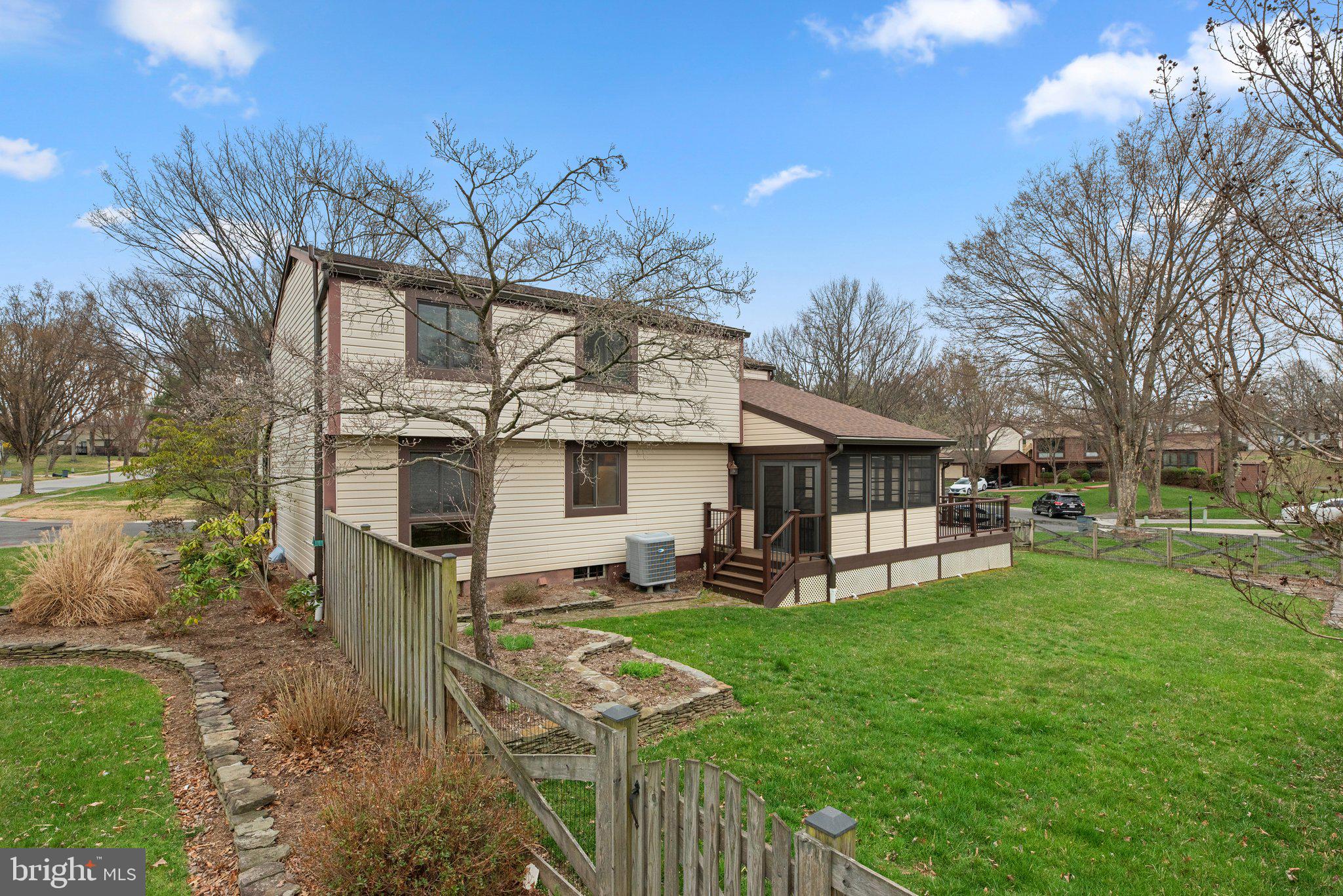 VILLAGE OF OWEN BROWN - Residential