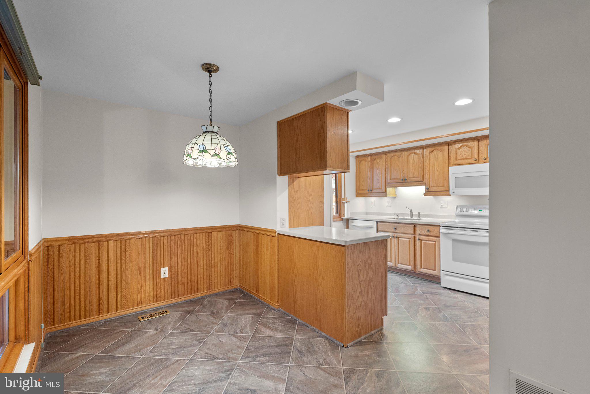 VILLAGE OF OWEN BROWN - Residential