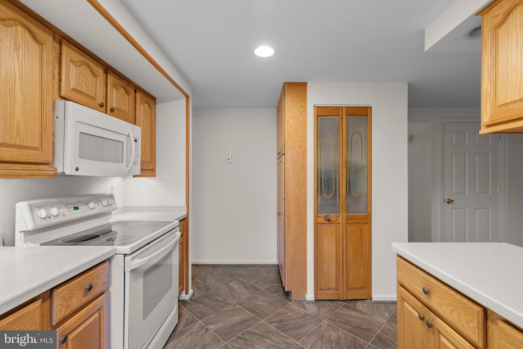 VILLAGE OF OWEN BROWN - Residential