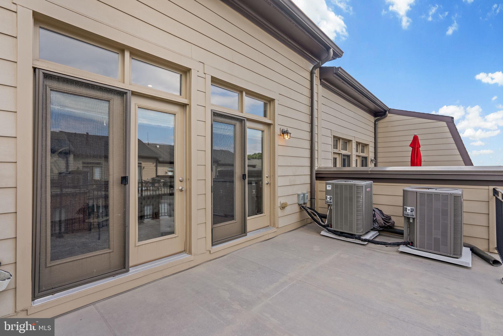 PARK POTOMAC - Residential