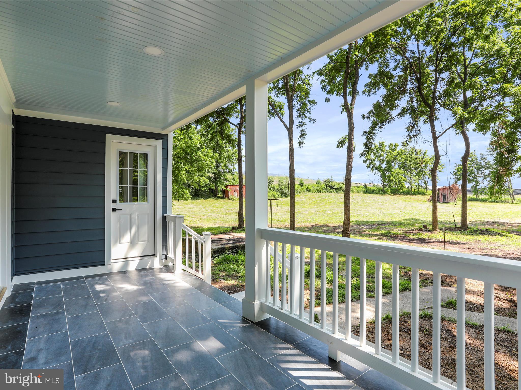 CHARLES TOWN - Residential