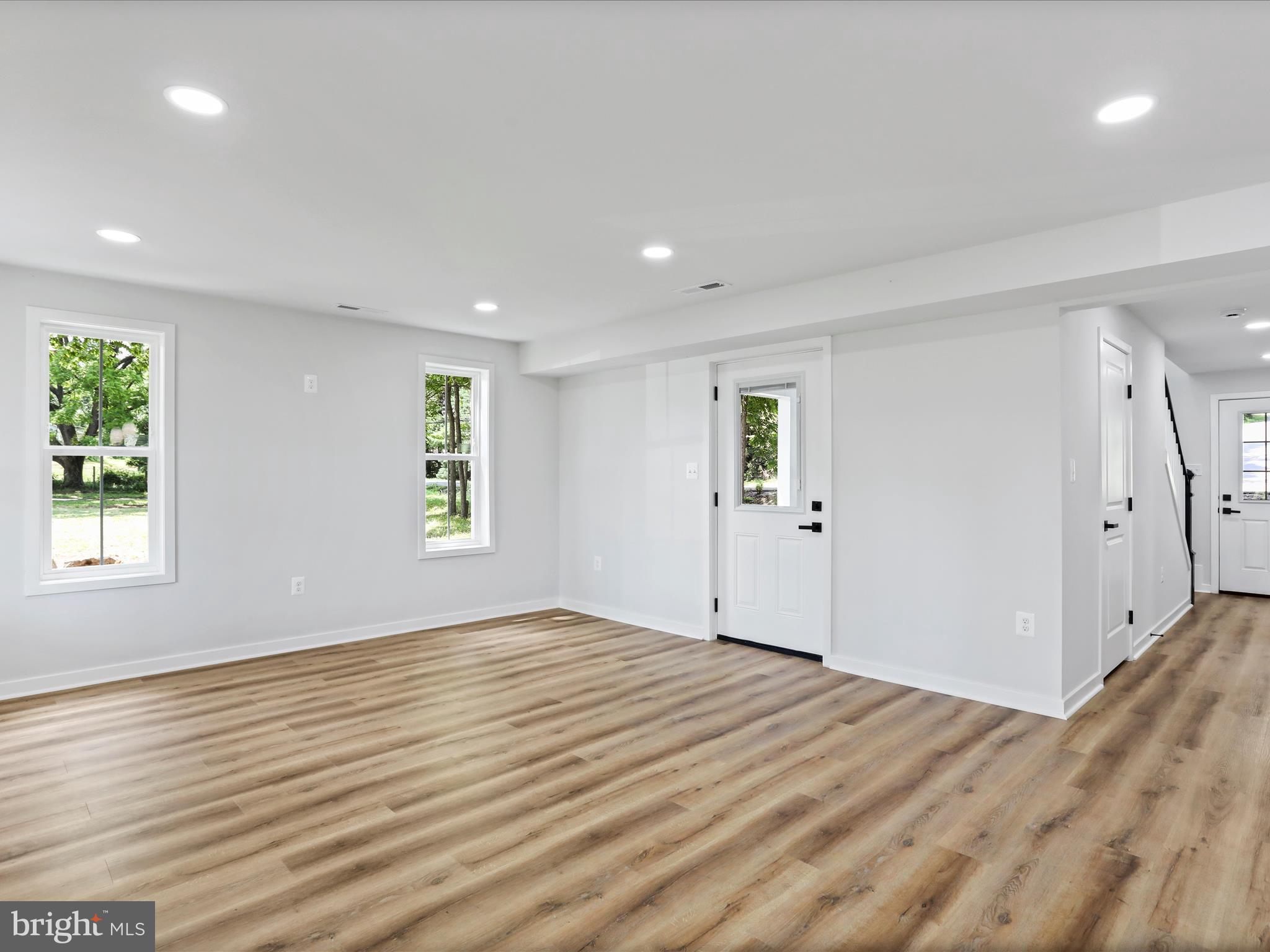 CHARLES TOWN - Residential