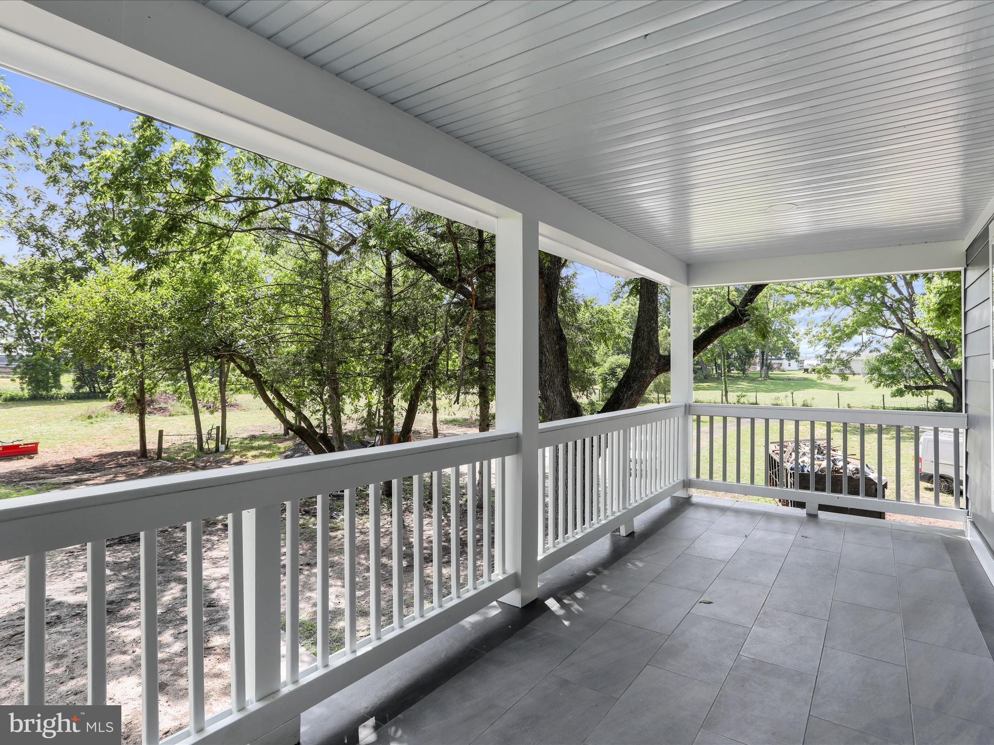 CHARLES TOWN - Residential