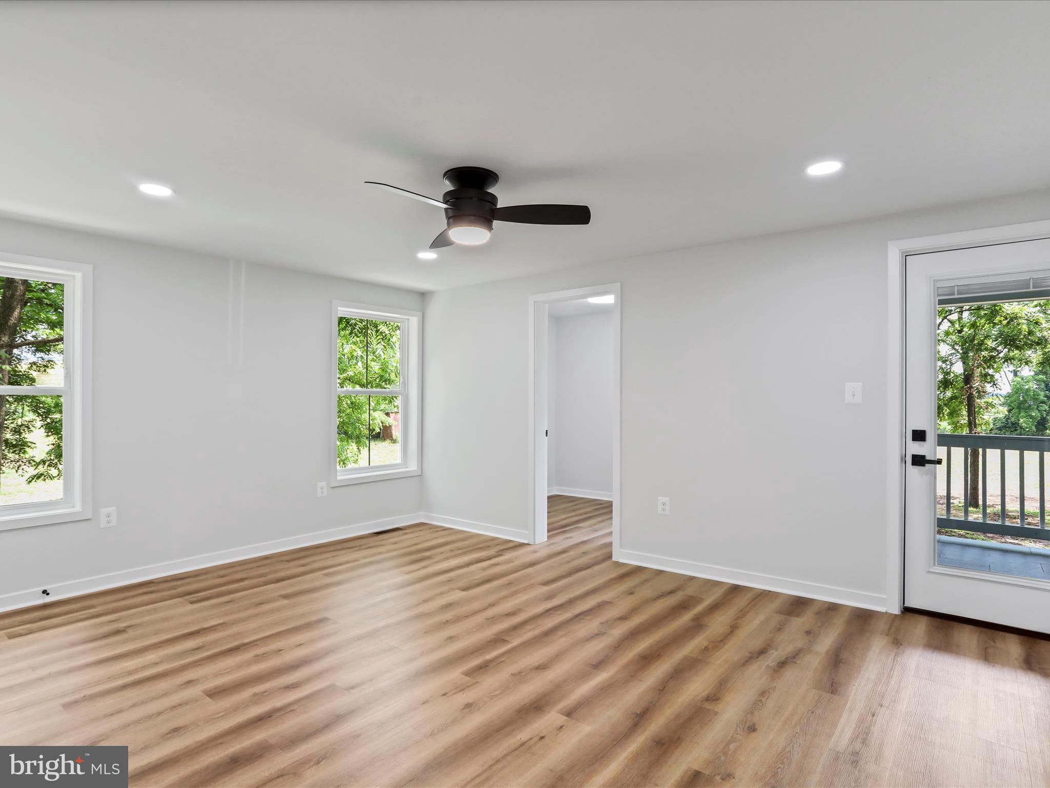 CHARLES TOWN - Residential