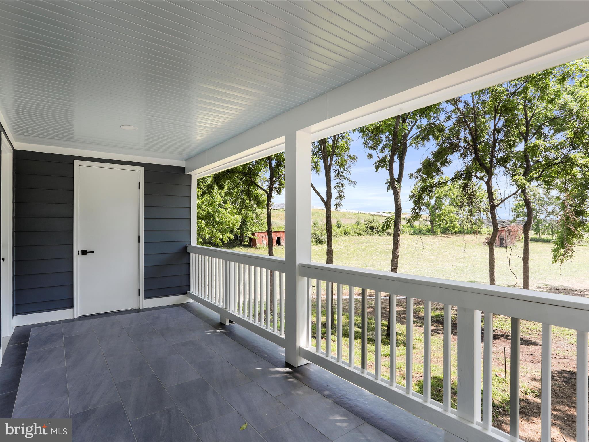 CHARLES TOWN - Residential