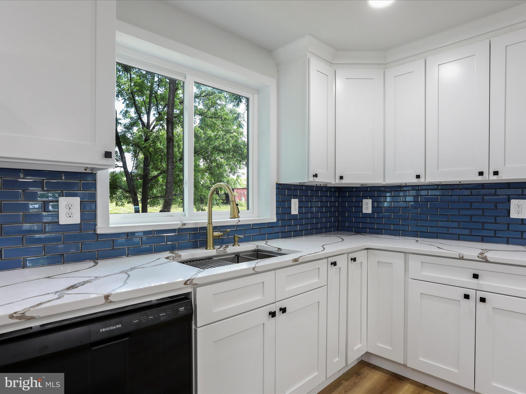 CHARLES TOWN - Residential