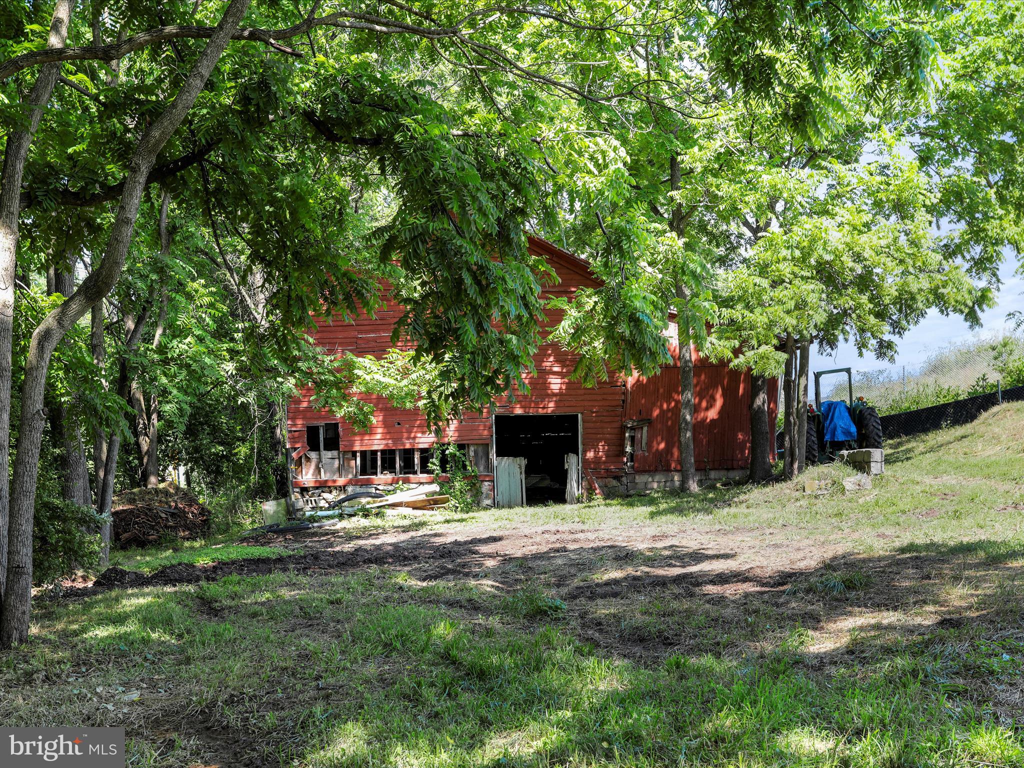 CHARLES TOWN - Residential