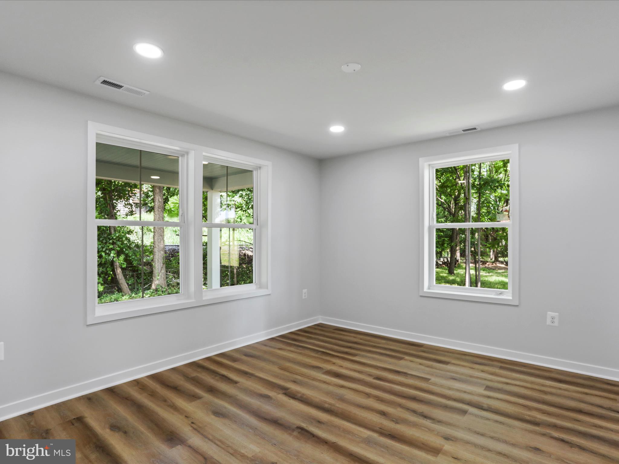 CHARLES TOWN - Residential