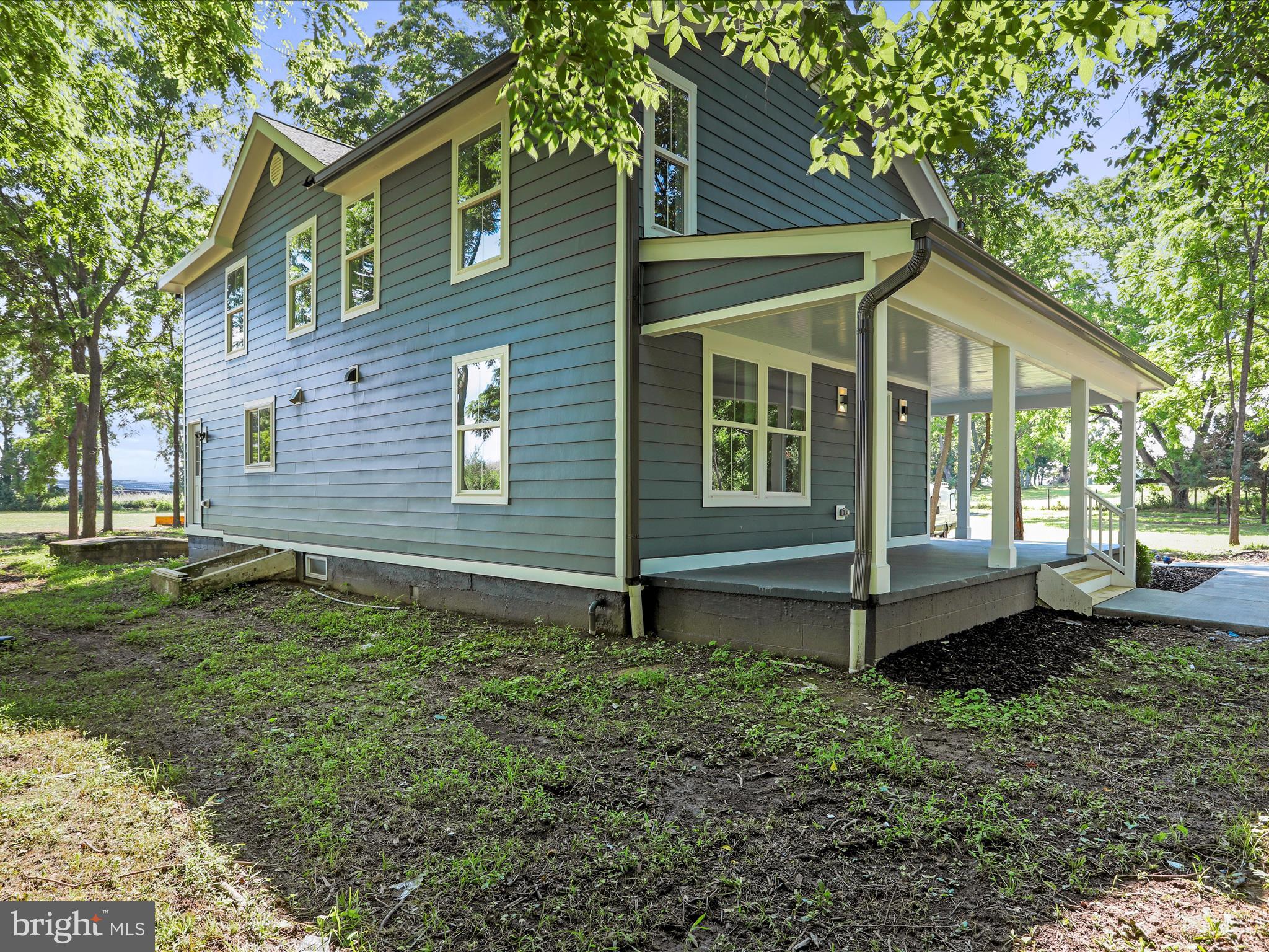 CHARLES TOWN - Residential