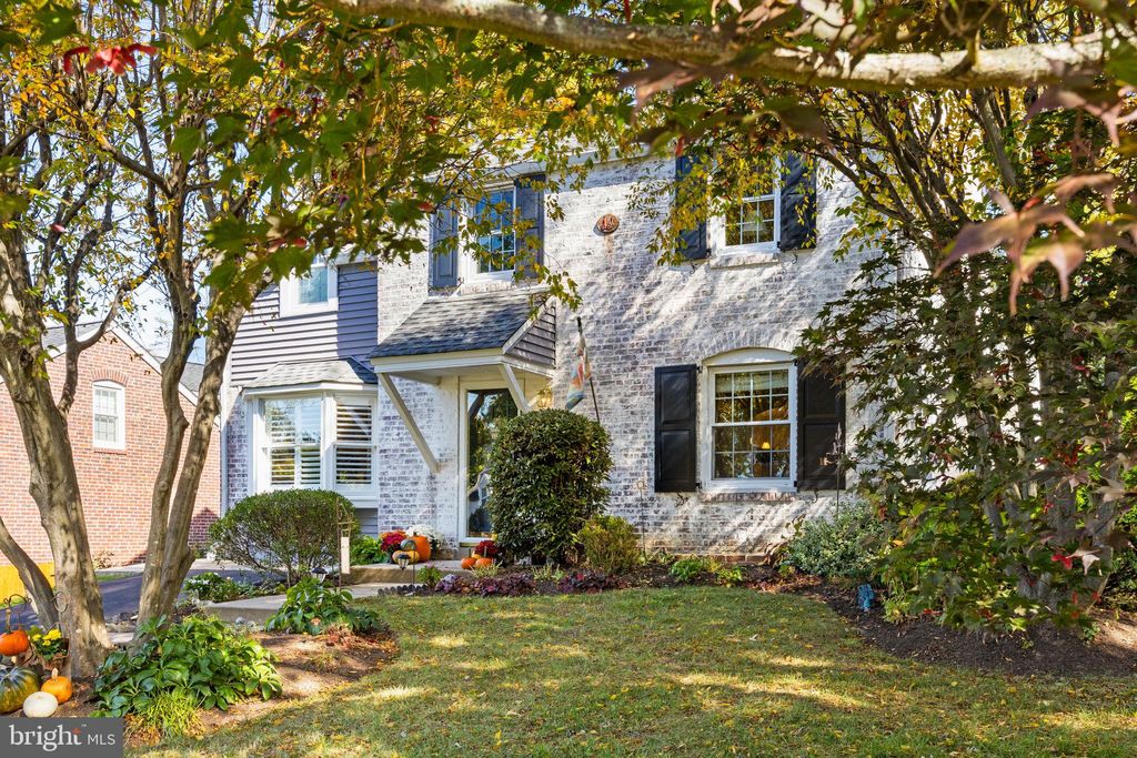 Photo of 702 Glendalough Road, ERDENHEIM, PA 19038 (MLS # PAMC2159166)