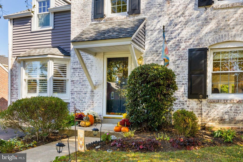Photo of 702 Glendalough Road, ERDENHEIM, PA 19038 (MLS # PAMC2159166)