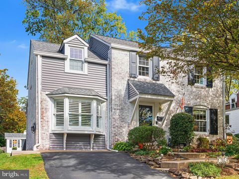 702 GLENDALOUGH ROAD ERDENHEIM PA 19038